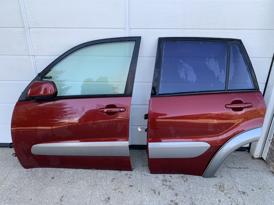 Usa Rav 4 fata spate an 2000-2005 dr/st! Stare f buna!
