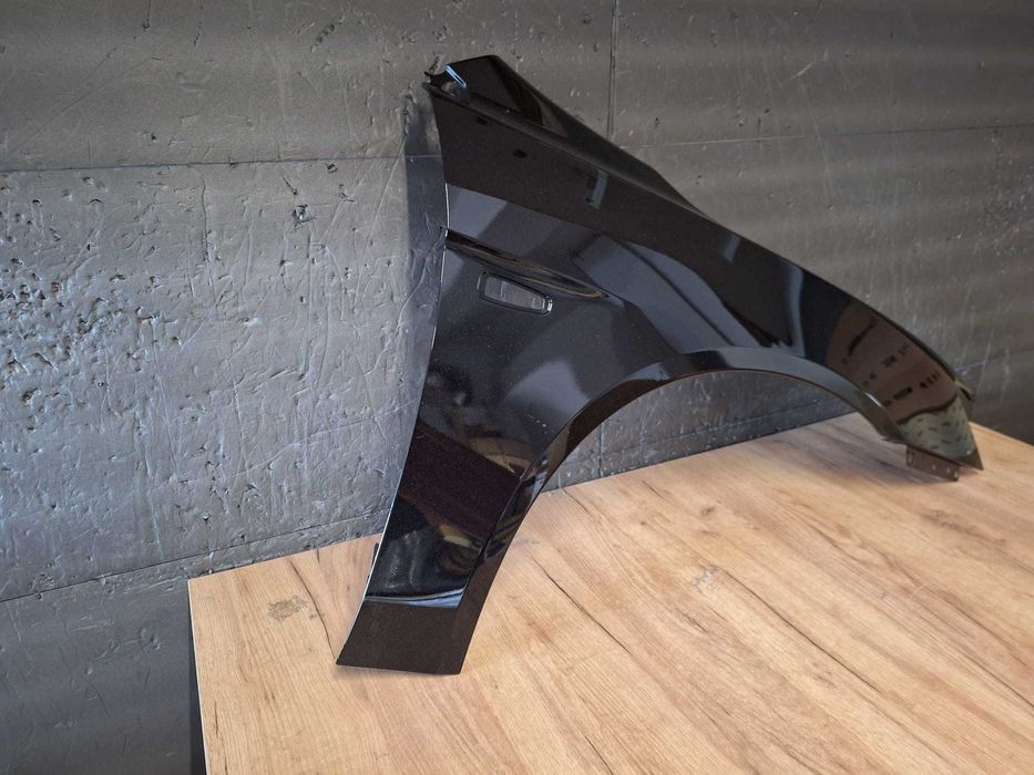 Aripa Fata Dreapta Mitsubishi Lancer An 2004-2008 (X04A (Negru))