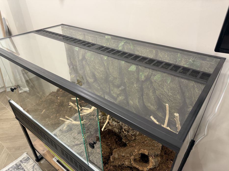 Террариум новый 120/60/60