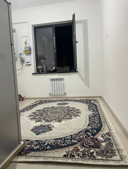 Sergeli yangi darxon 2xona 8etaj 16 etajli 350$