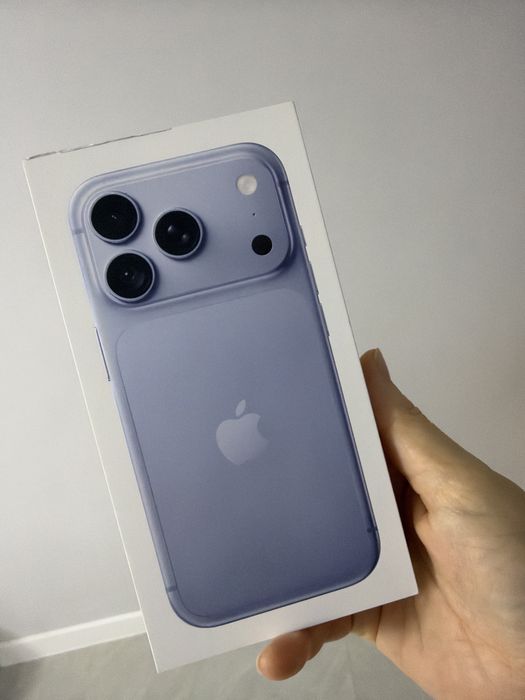 Iphone 18 pro 256 GB синий