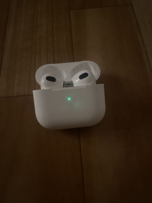 AIRPODS 3 б/у но