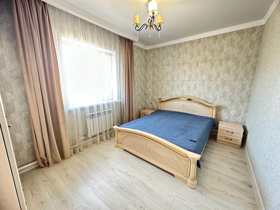 Дом в центре район 3 школы !