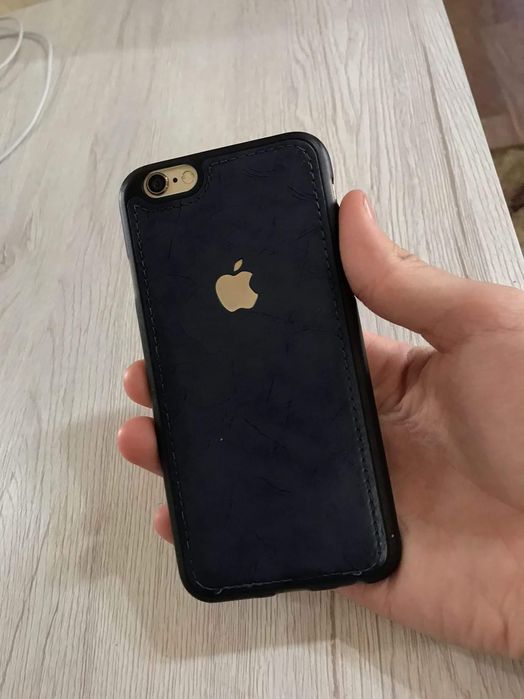 Продаю iPhone 6s gold