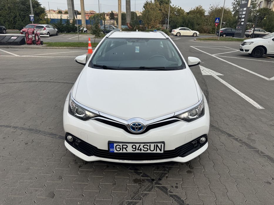 TOYOTA Auris