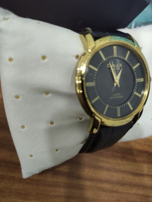 Часы наручные продам