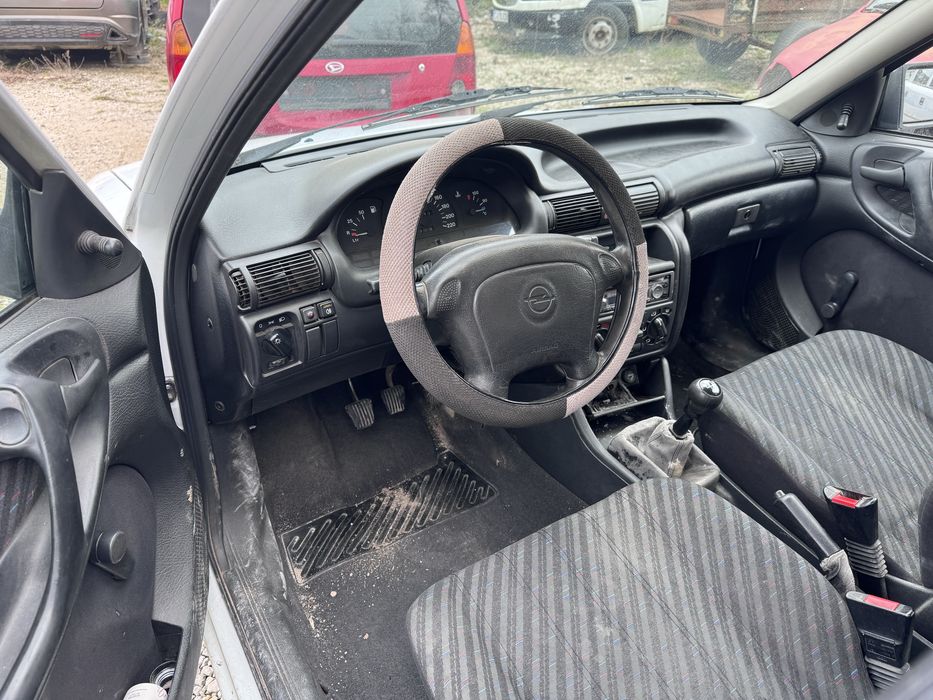 Опел Астра Ф 1.7тд 68кс Немски 1998г На Части