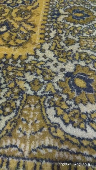 Ковер шерстяной в хорошем состоянии