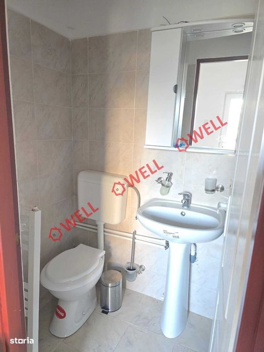Casă din lemn de vânzare pe teren de 896 m²!