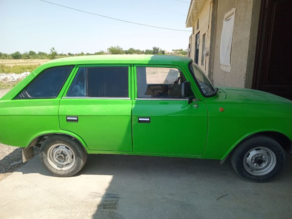 Иж комби сотилади