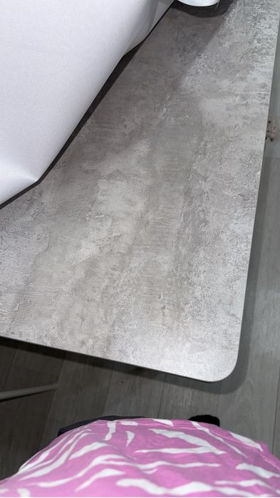 Продам кухонный стол