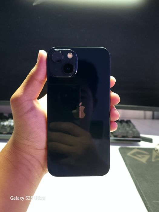 Продам iPhone 13
