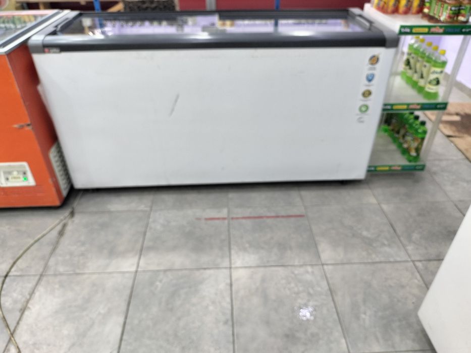 Морозильная камера витринная