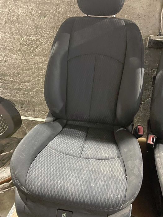 Седалки за Мерцедес W211