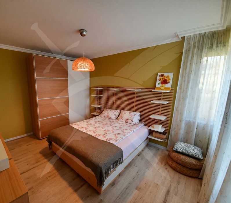 Продава се Тристаен апартамент в Черноморец - 94 кв.м за 2022 €/кв.м - Снимка #3