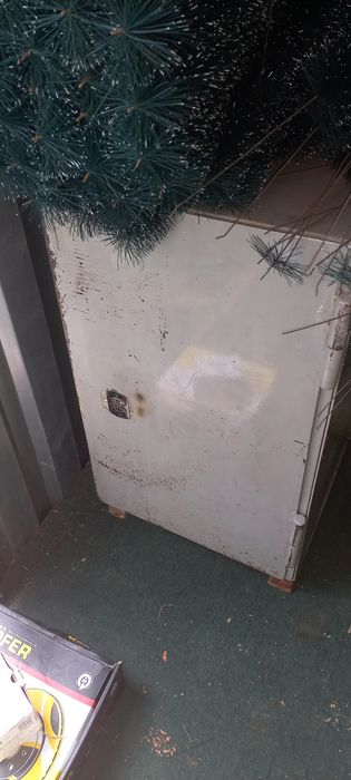 Сейф 40×35×70 сантиметров