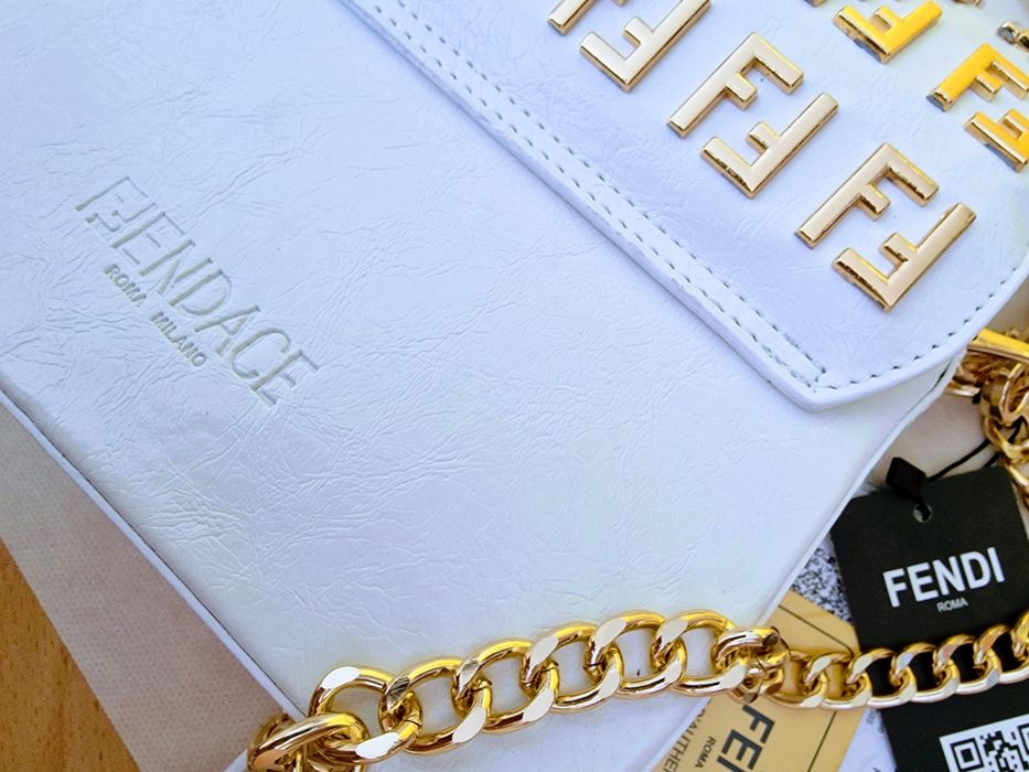 Geanta damă alb imaculat,piele naturala,editie limitată,ca4d,saculet