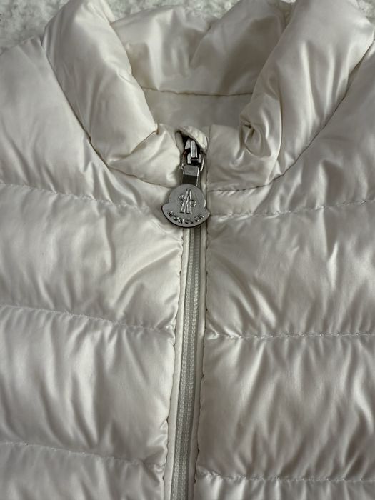 Яке за момиче Moncler