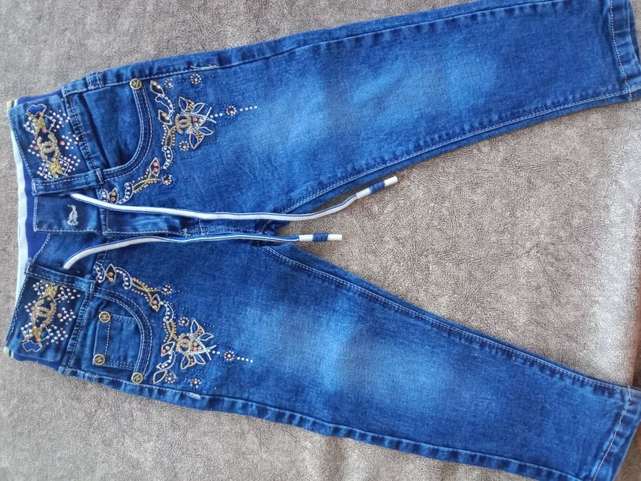 Джинсы и шорты на девочку