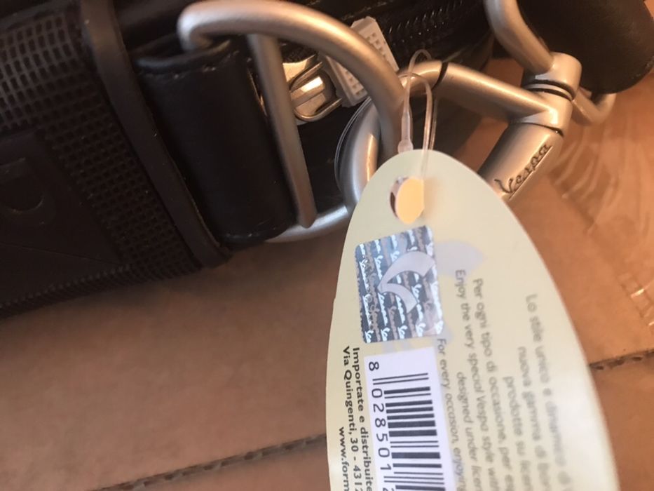 Оригинални аксесоари Vespa 300 GTS чанта Веспа 300 ГТС ключодържател ИЕ портмоне LX PX ET ВЕСПА ГТВ чантичка спортен вариатор Малоси ОЕМ 13 цола 946