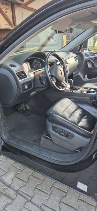 vând Volkswagen Touareg