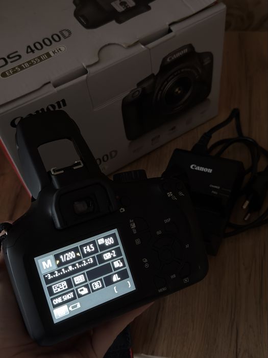 Фотоаппарат Canon 4000D