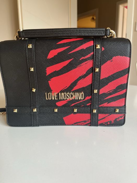 Нова чанта Love Moschino