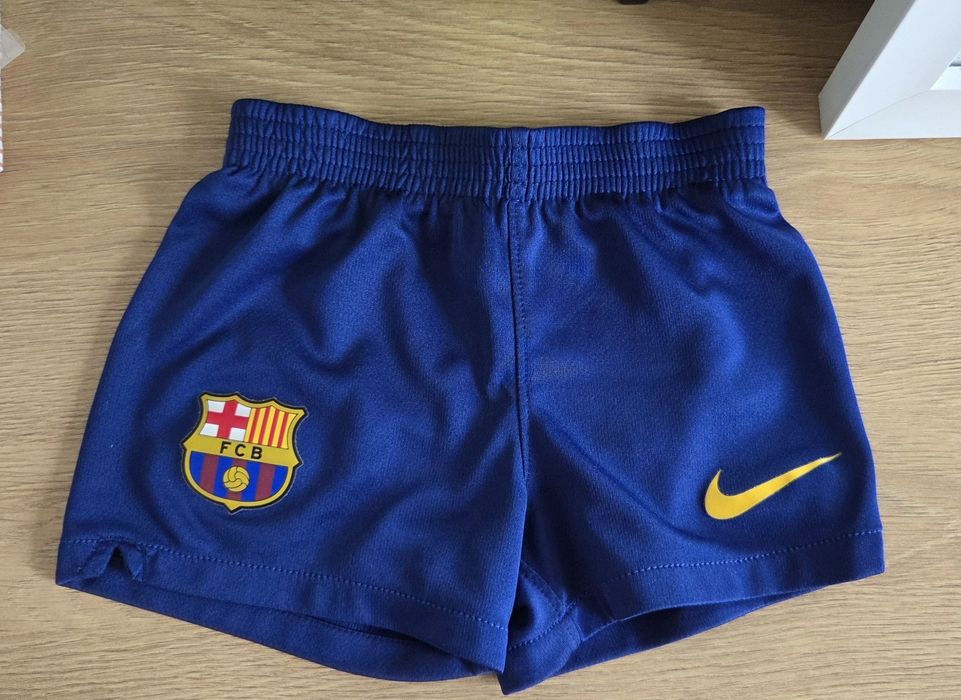 Къси панталонки barcelona барса 9м