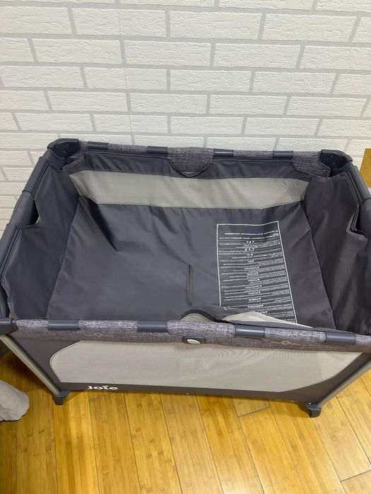 Продам детский столик для кормления и манеж