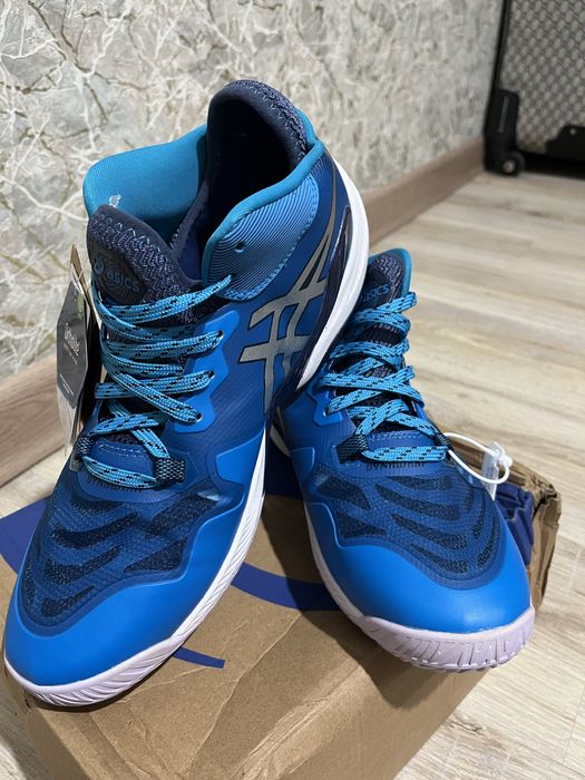 Кросовка асикс оригинал