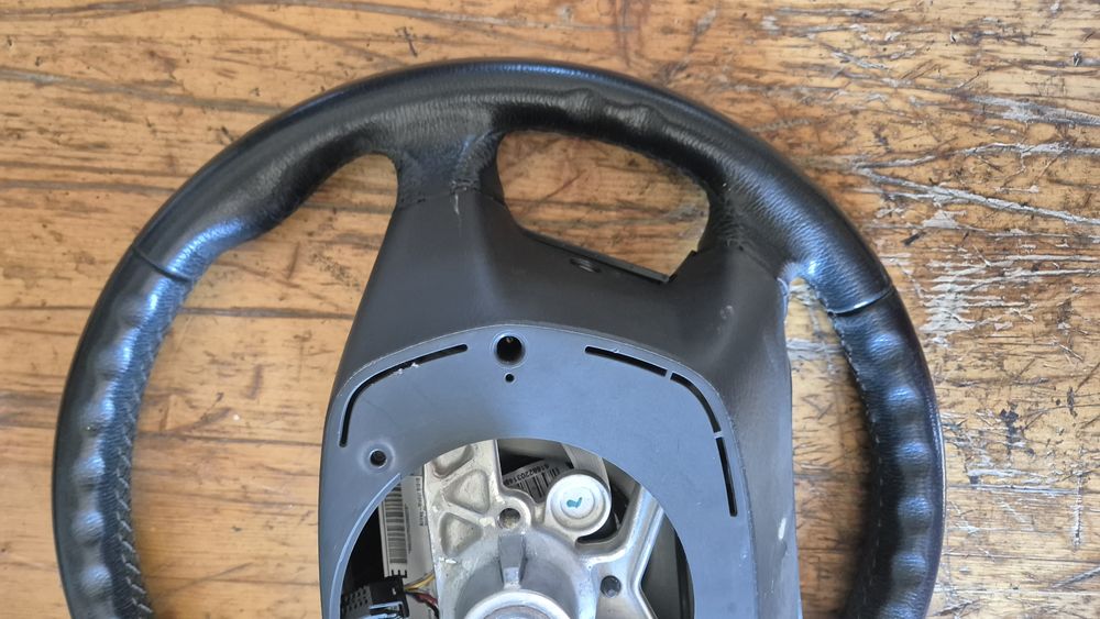 Оригинален Волан за Тойота Авенсис Т25 Фейс 2006- 2009г