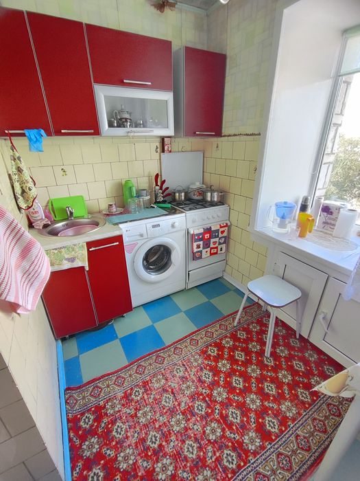 Продается 2-комн (3-10а, 4 эт)