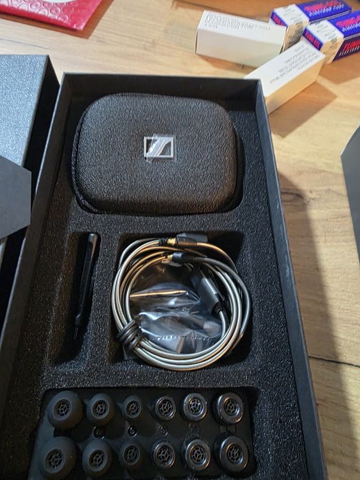 Sennheiser Ie 900; meze 109 pro;xduoo ta-22