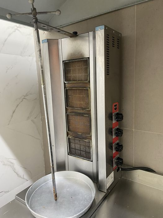 Донер аппарат, фритюр, два газ балона, бургер печь