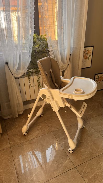 Стул для кормления детский