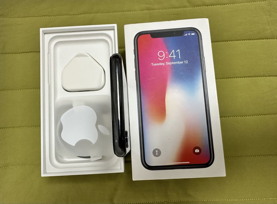 Продам IPhone X 64GB