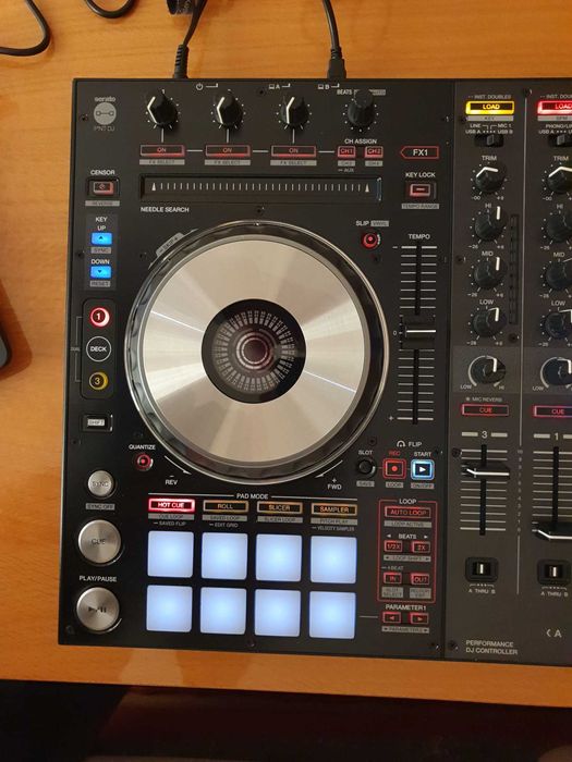 Pioneer DDJ-SX3 DJ контролер + hard case + DECKSAVER