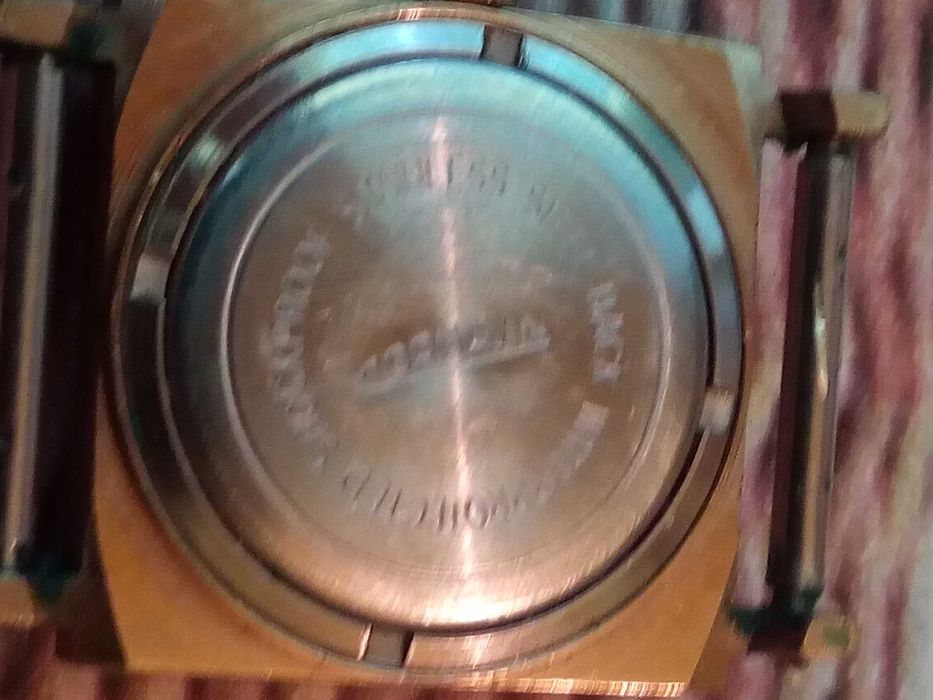 Cornavin women watch.