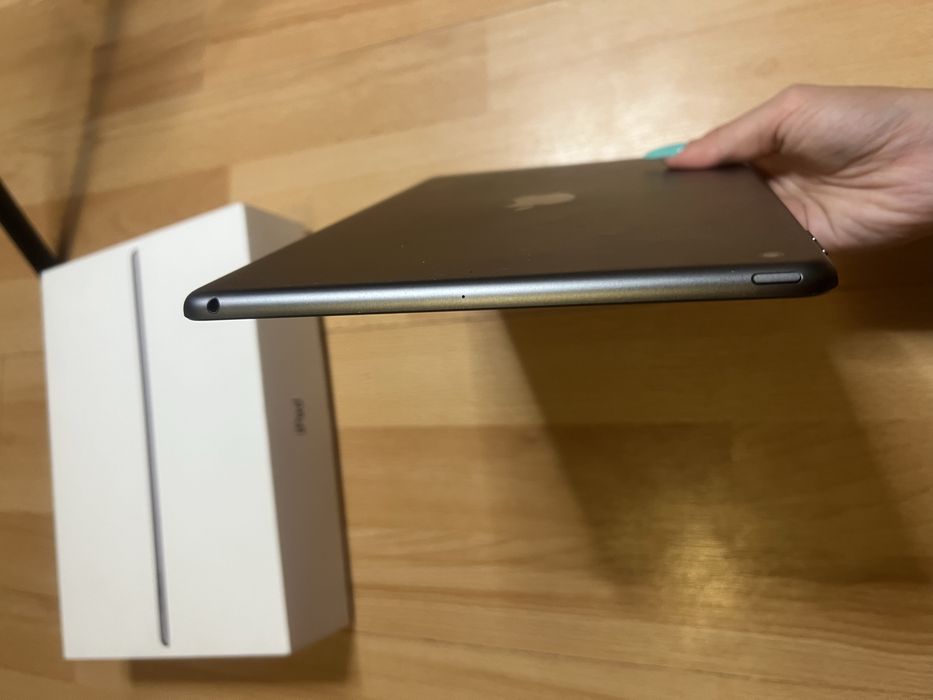 iPad 7th Generation Wi-Fi