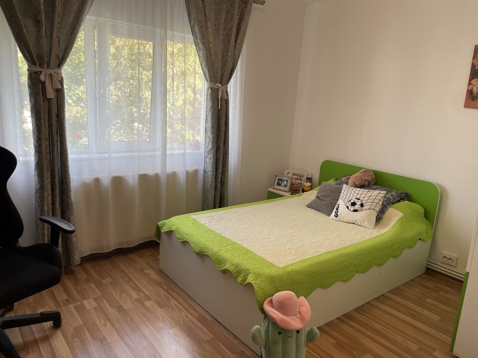 Vand apartament 2 camere, etaj 3/4
