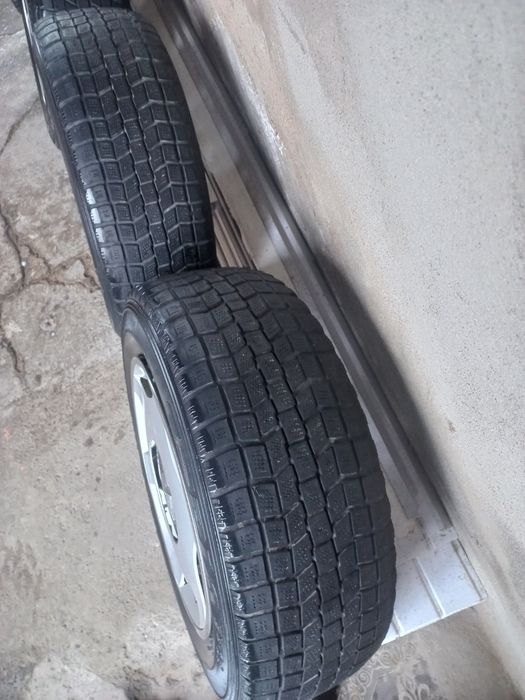 Комплект дисков с шинами и колпаками