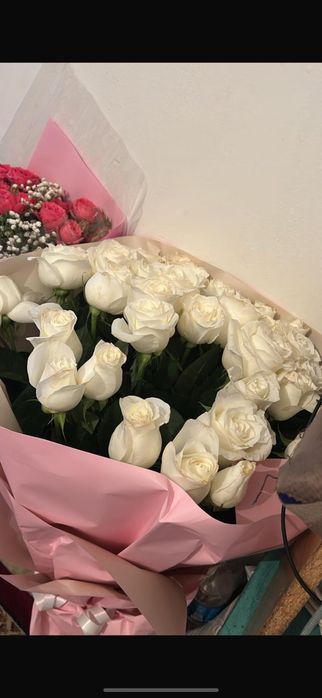 Цветы букет 35 штук Белые розы