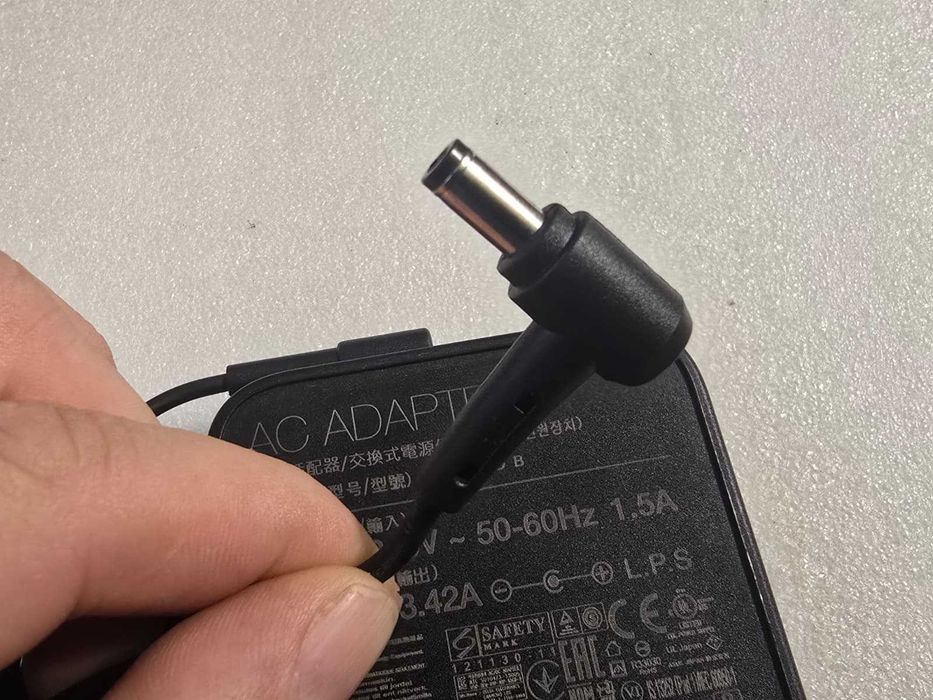 Incarcator Laptop Asus ADP-65GD B 19V 3.42A 65W mufa 5.5x2.5mm