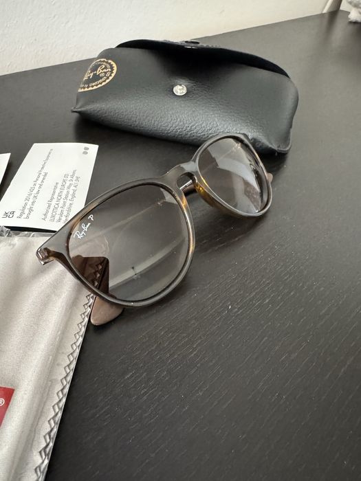 Ochelari de soare Ray-Ban originali, model Erika RB4171