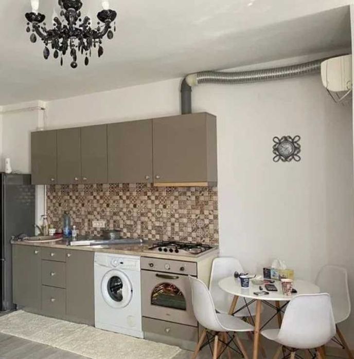 Дава се под наем Едностаен апартамент в Пловдив, Христо Смирненски - 26 кв.м за 127.5 € - Снимка #1