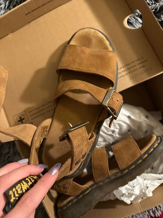 Dr Martens Gryphon Tumbled Nubuck сандали