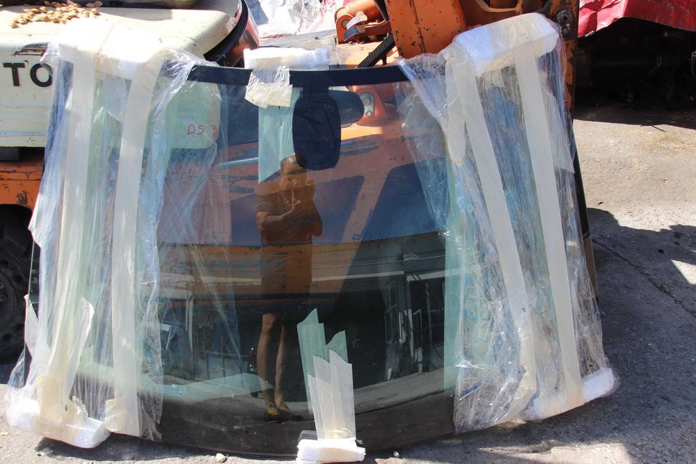 Предно стъкло с огледало за Ситроен DS3 2010 г. Citroen DS3