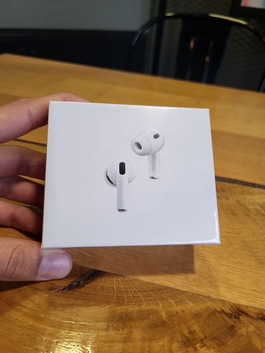 Vând căști AirPods Pro 3 - gen 3 - noi