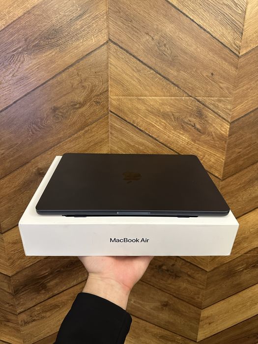 Macbook Air M2 13.6 inch