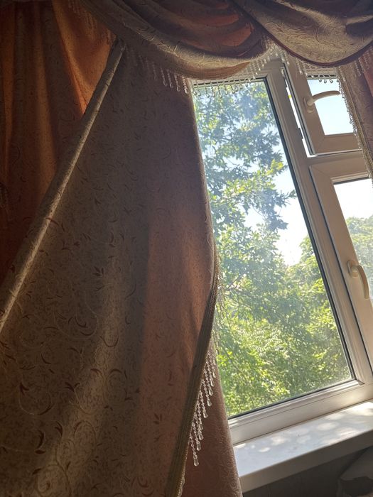 Шторы плотные,красивые